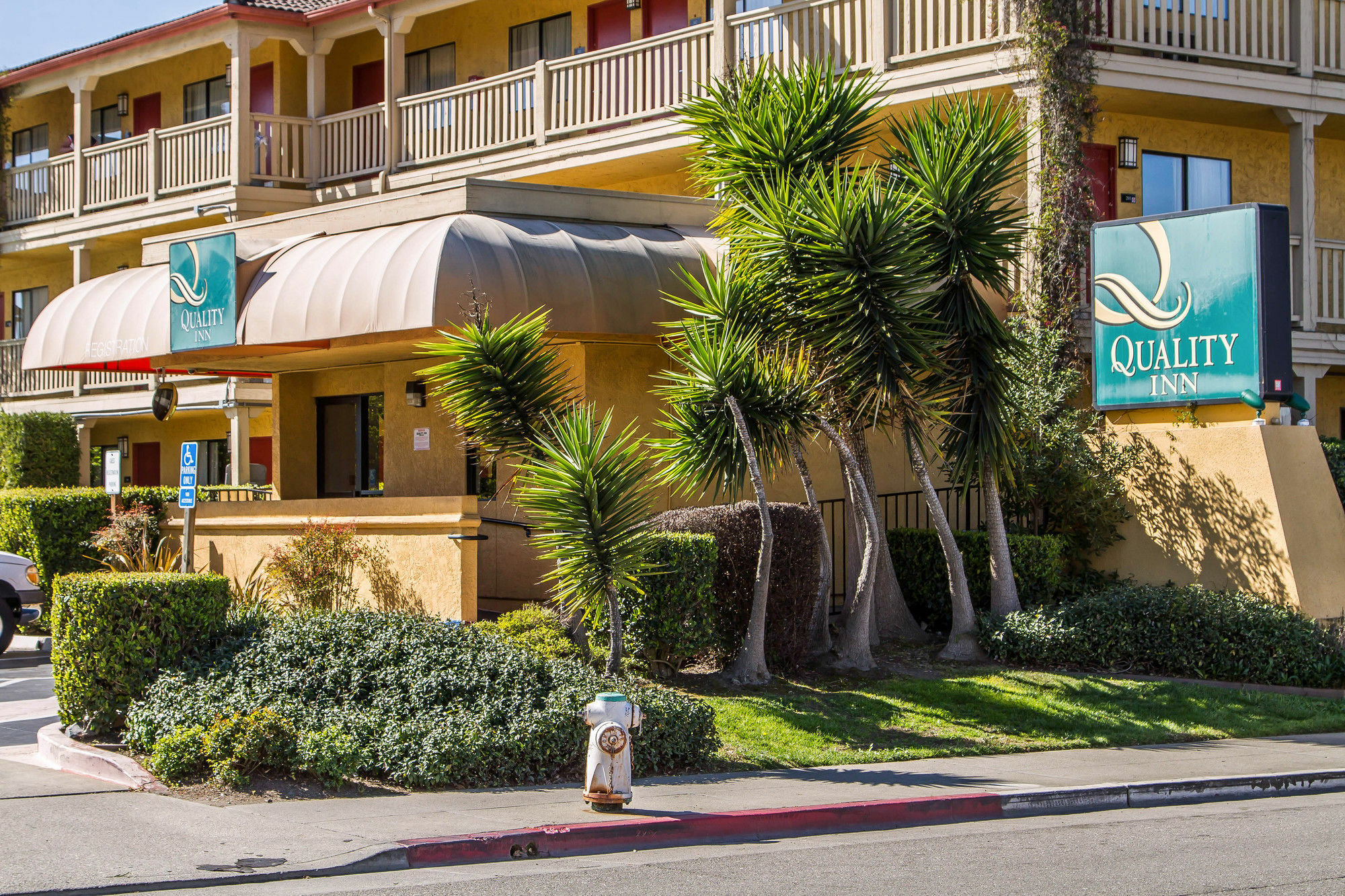 Quality Inn Oakland Airport Exterior photo